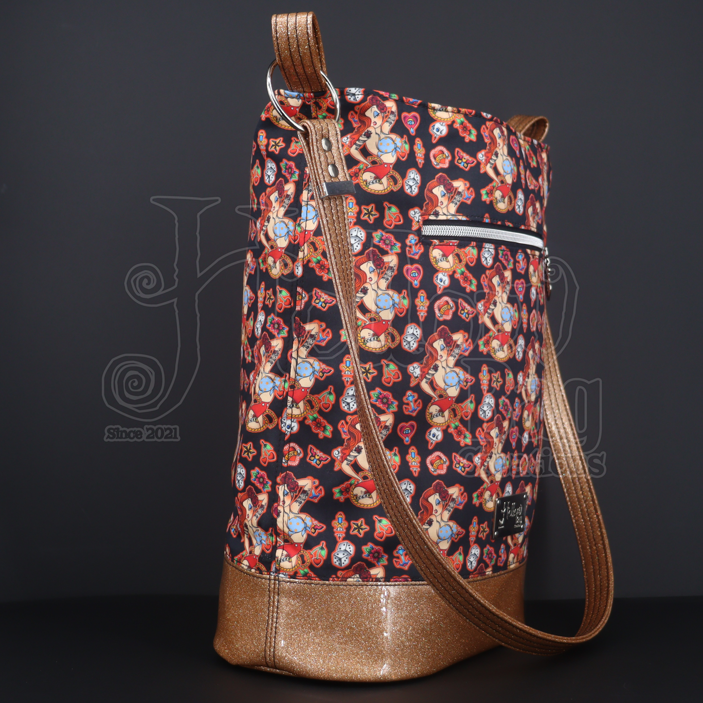 Jessica Pinup Bucket Bag