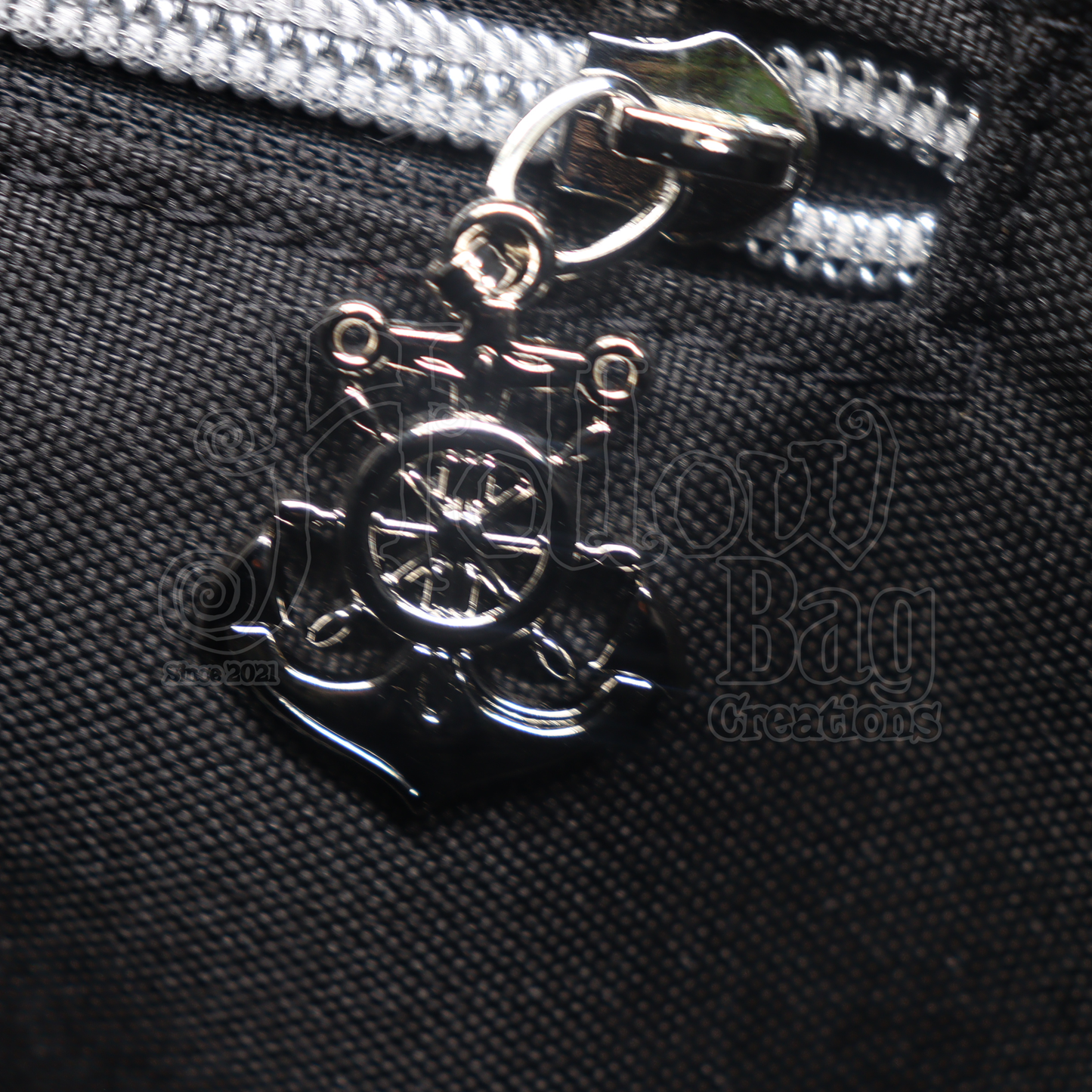 Jessica Pinup Bucket Bag