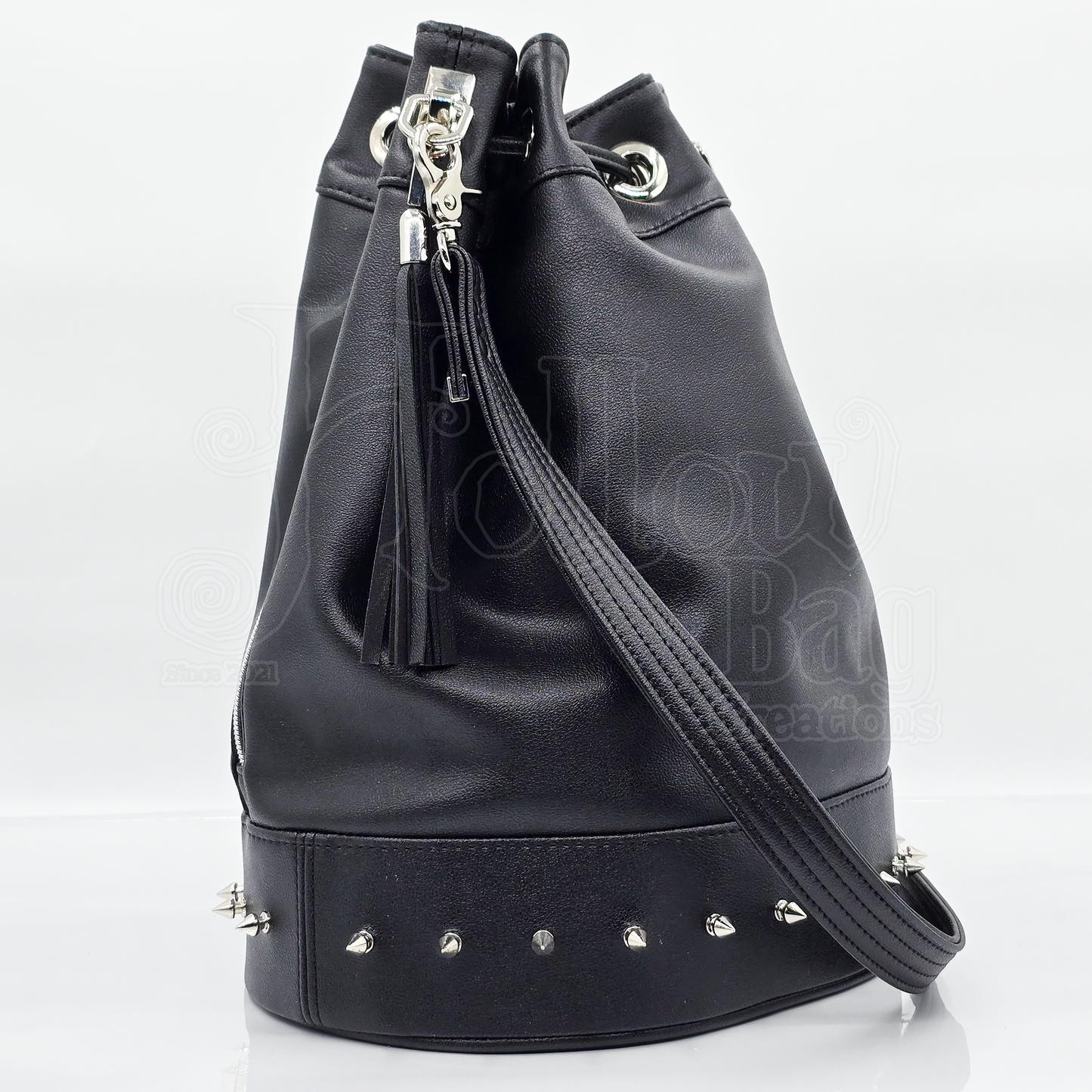 Morticia Bucket Bag